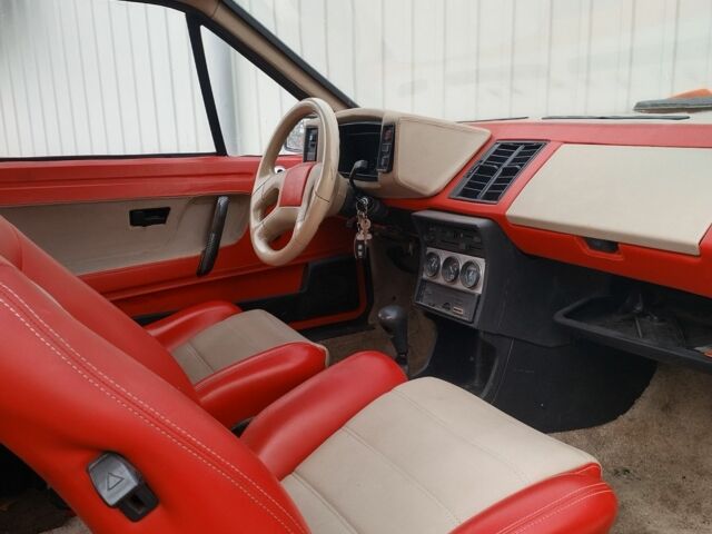 Фольксваген Скирокко 1982 в Полтаве на Automoto.ua Красный Фольксваген Скирокко, объемом двигателя 0 л и пробегом 1 тыс. км за 2023 $, фото 3 на Automoto.ua