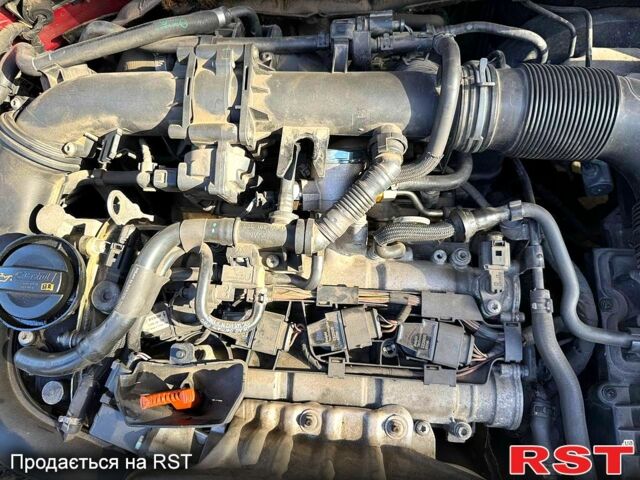 Красный Фольксваген Скирокко, объемом двигателя 1.4 л и пробегом 228 тыс. км за 6950 $, фото 10 на Automoto.ua