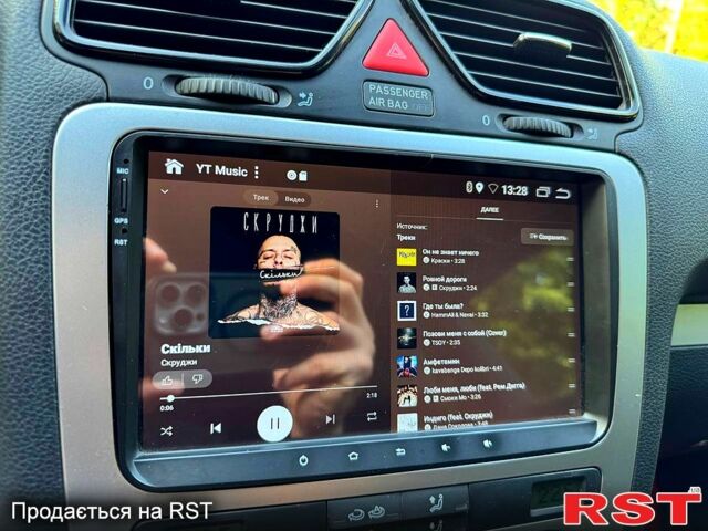 Красный Фольксваген Скирокко, объемом двигателя 1.4 л и пробегом 228 тыс. км за 6950 $, фото 9 на Automoto.ua