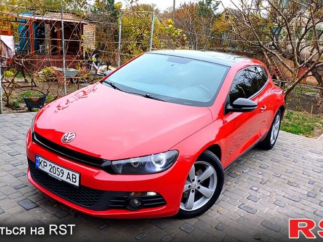 Красный Фольксваген Скирокко, объемом двигателя 1.4 л и пробегом 228 тыс. км за 6950 $, фото 1 на Automoto.ua