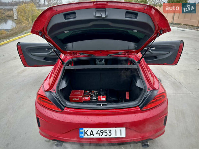 Красный Фольксваген Скирокко, объемом двигателя 1.98 л и пробегом 145 тыс. км за 7900 $, фото 15 на Automoto.ua