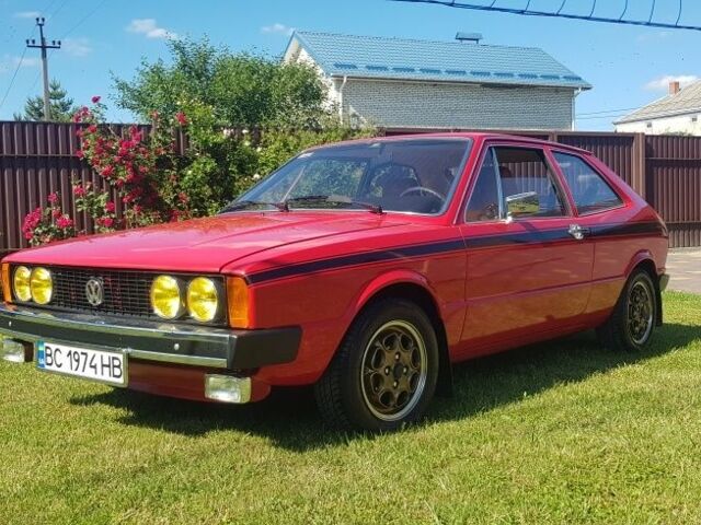 Красный Фольксваген Скирокко, объемом двигателя 1.1 л и пробегом 139 тыс. км за 22000 $, фото 2 на Automoto.ua