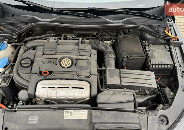 Сірий Фольксваген Скірокко, об'ємом двигуна 1.39 л та пробігом 239 тис. км за 9399 $, фото 28 на Automoto.ua