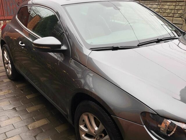 Серый Фольксваген Скирокко, объемом двигателя 1.4 л и пробегом 200 тыс. км за 12500 $, фото 2 на Automoto.ua