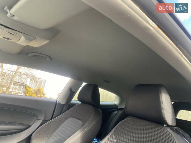 Фольксваген Скирокко 2011 в Киеве на Automoto.ua Синий Фольксваген Скирокко, объемом двигателя 1.4 л и пробегом 180 тыс. км за 3700 $, фото 9 на Automoto.ua