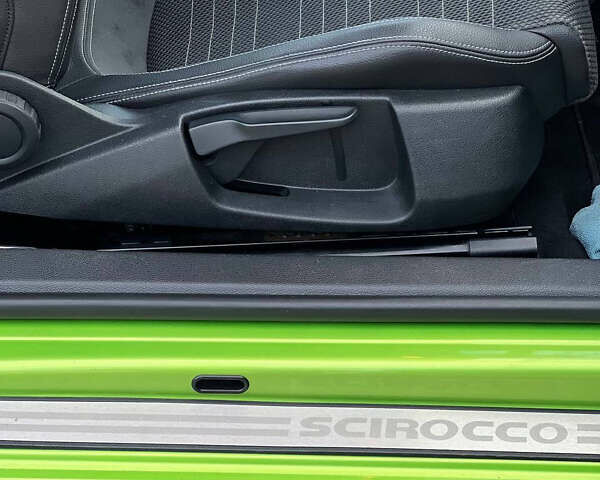 Зелений Фольксваген Скірокко, об'ємом двигуна 1.39 л та пробігом 200 тис. км за 6999 $, фото 26 на Automoto.ua