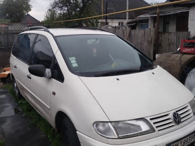 Білий Фольксваген Шаран, об'ємом двигуна 1.9 л та пробігом 500 тис. км за 2000 $, фото 2 на Automoto.ua