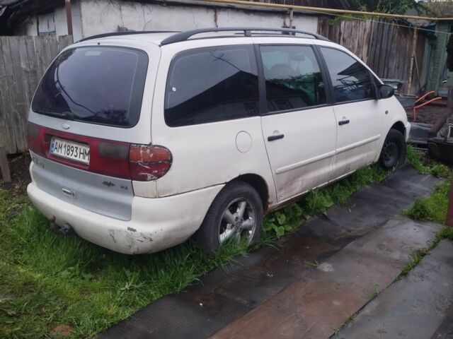 Білий Фольксваген Шаран, об'ємом двигуна 1.9 л та пробігом 500 тис. км за 2000 $, фото 7 на Automoto.ua