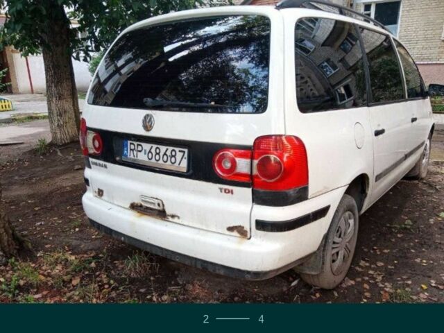 Белый Фольксваген Шаран, объемом двигателя 0 л и пробегом 400 тыс. км за 2200 $, фото 2 на Automoto.ua