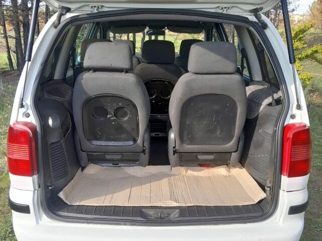 Белый Фольксваген Шаран, объемом двигателя 1.9 л и пробегом 390 тыс. км за 4300 $, фото 7 на Automoto.ua