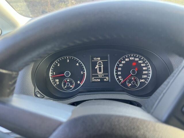 Белый Фольксваген Шаран, объемом двигателя 2 л и пробегом 315 тыс. км за 8600 $, фото 10 на Automoto.ua