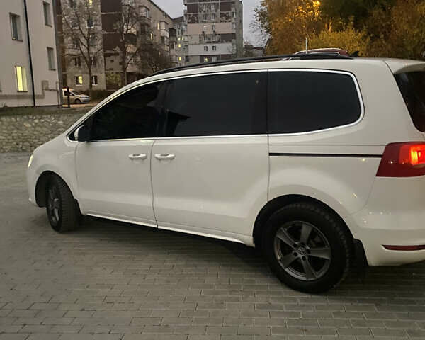 Білий Фольксваген Шаран, об'ємом двигуна 2 л та пробігом 263 тис. км за 11700 $, фото 1 на Automoto.ua
