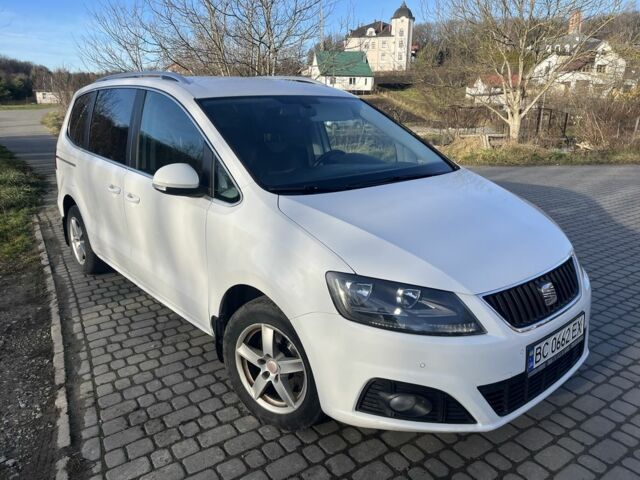 Белый Фольксваген Шаран, объемом двигателя 2 л и пробегом 315 тыс. км за 8600 $, фото 4 на Automoto.ua