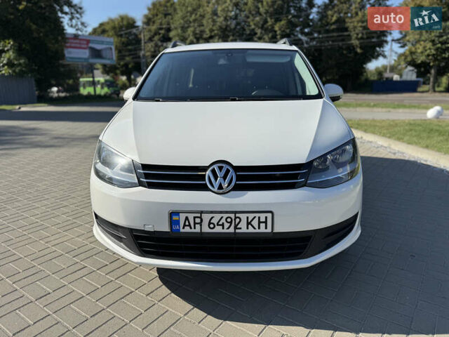 Белый Фольксваген Шаран, объемом двигателя 1.97 л и пробегом 337 тыс. км за 9499 $, фото 2 на Automoto.ua