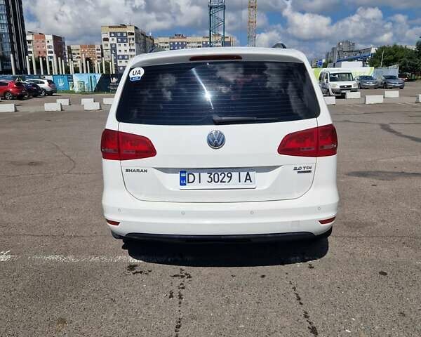 Белый Фольксваген Шаран, объемом двигателя 1.97 л и пробегом 314 тыс. км за 11500 $, фото 3 на Automoto.ua
