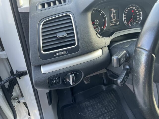 Белый Фольксваген Шаран, объемом двигателя 2 л и пробегом 315 тыс. км за 8600 $, фото 12 на Automoto.ua