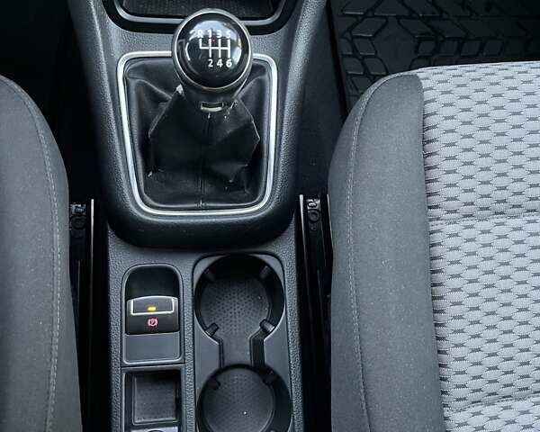 Белый Фольксваген Шаран, объемом двигателя 2 л и пробегом 235 тыс. км за 11350 $, фото 26 на Automoto.ua