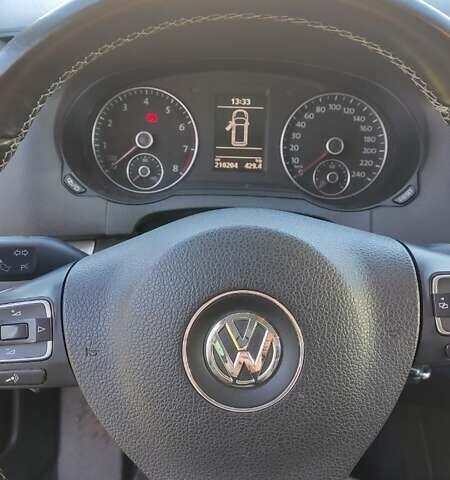 Белый Фольксваген Шаран, объемом двигателя 1.4 л и пробегом 245 тыс. км за 9920 $, фото 13 на Automoto.ua