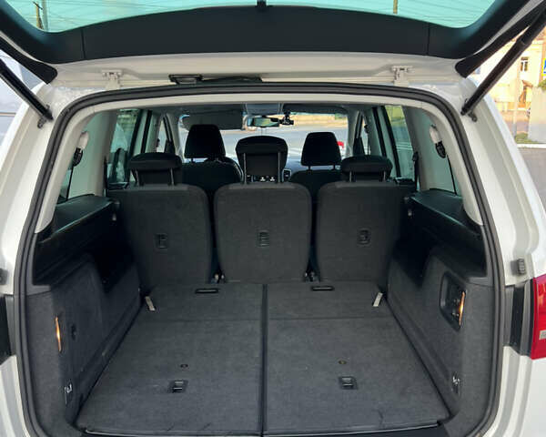 Белый Фольксваген Шаран, объемом двигателя 1.97 л и пробегом 276 тыс. км за 14200 $, фото 37 на Automoto.ua