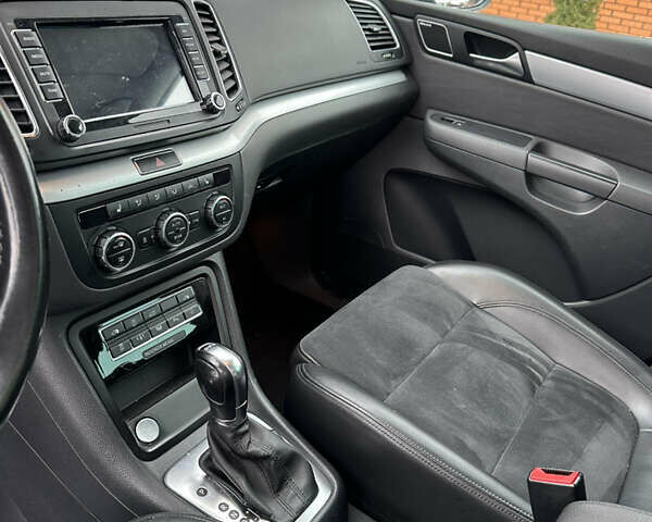 Білий Фольксваген Шаран, об'ємом двигуна 2 л та пробігом 272 тис. км за 15500 $, фото 8 на Automoto.ua