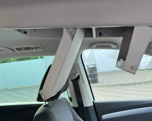 Белый Фольксваген Шаран, объемом двигателя 1.97 л и пробегом 276 тыс. км за 14200 $, фото 70 на Automoto.ua