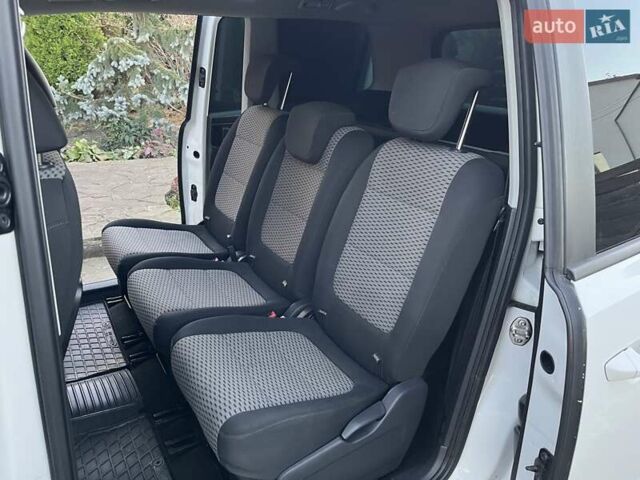 Белый Фольксваген Шаран, объемом двигателя 2 л и пробегом 235 тыс. км за 11350 $, фото 32 на Automoto.ua