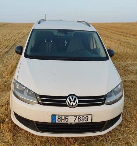 Белый Фольксваген Шаран, объемом двигателя 1.4 л и пробегом 245 тыс. км за 9920 $, фото 9 на Automoto.ua