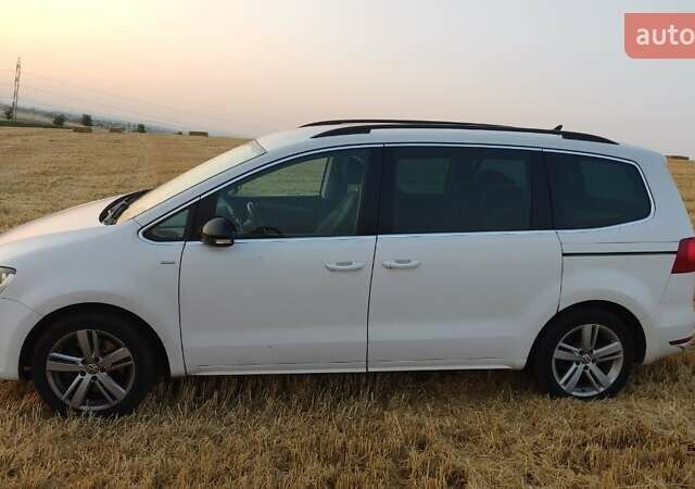 Белый Фольксваген Шаран, объемом двигателя 1.4 л и пробегом 245 тыс. км за 9920 $, фото 5 на Automoto.ua