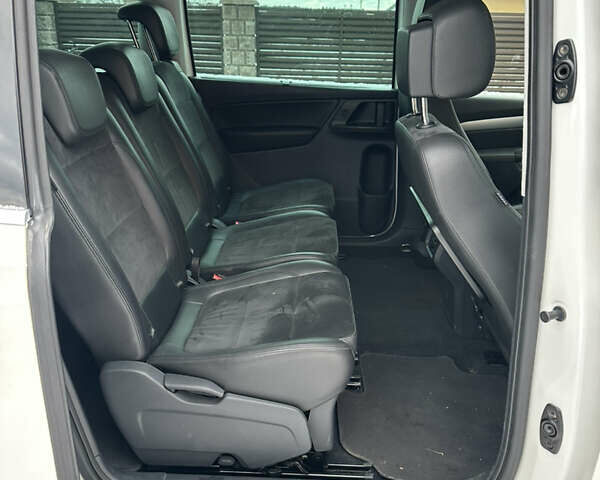 Білий Фольксваген Шаран, об'ємом двигуна 2 л та пробігом 272 тис. км за 15500 $, фото 16 на Automoto.ua