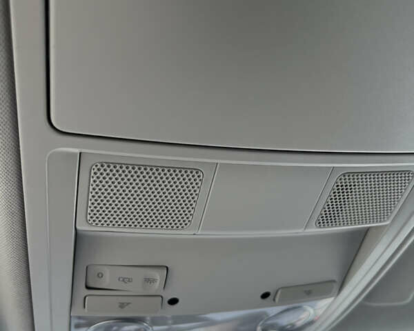 Белый Фольксваген Шаран, объемом двигателя 1.97 л и пробегом 276 тыс. км за 14200 $, фото 50 на Automoto.ua