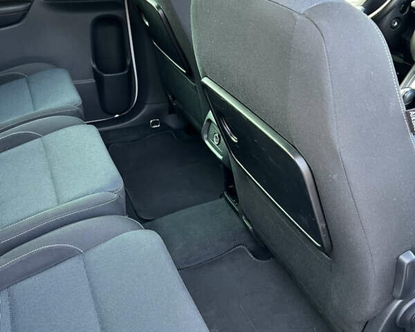 Белый Фольксваген Шаран, объемом двигателя 1.97 л и пробегом 276 тыс. км за 14200 $, фото 69 на Automoto.ua