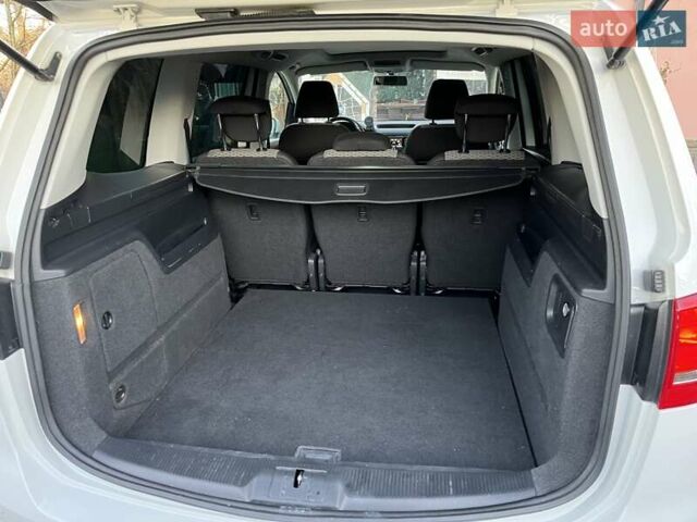 Белый Фольксваген Шаран, объемом двигателя 2 л и пробегом 235 тыс. км за 11350 $, фото 35 на Automoto.ua