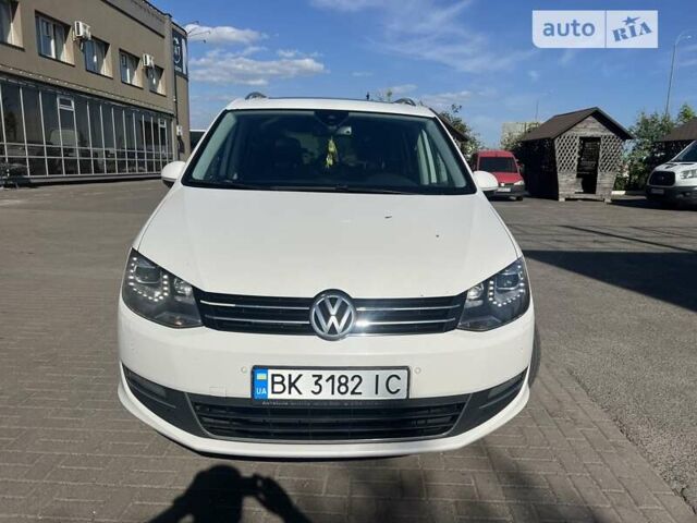 Білий Фольксваген Шаран, об'ємом двигуна 2 л та пробігом 299 тис. км за 13700 $, фото 10 на Automoto.ua