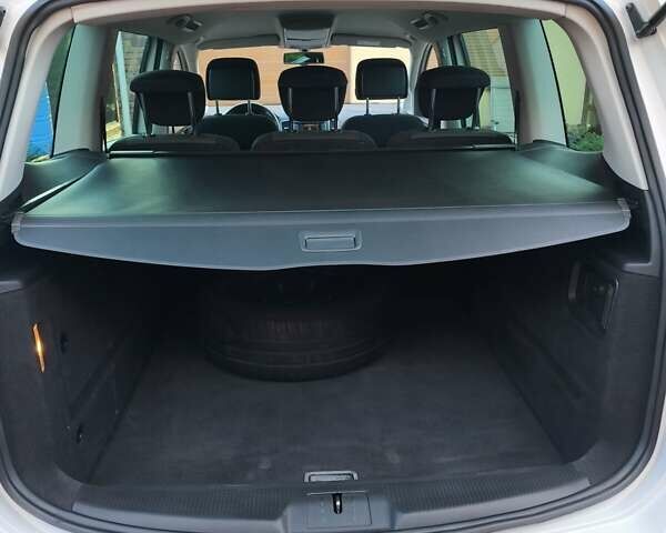 Белый Фольксваген Шаран, объемом двигателя 2 л и пробегом 246 тыс. км за 14299 $, фото 29 на Automoto.ua