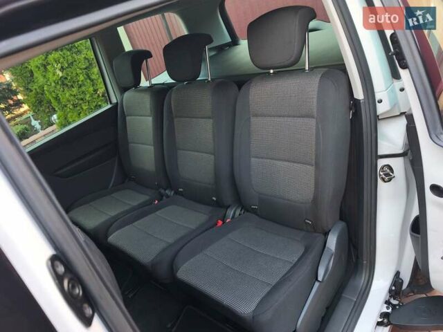 Белый Фольксваген Шаран, объемом двигателя 2 л и пробегом 246 тыс. км за 14299 $, фото 21 на Automoto.ua