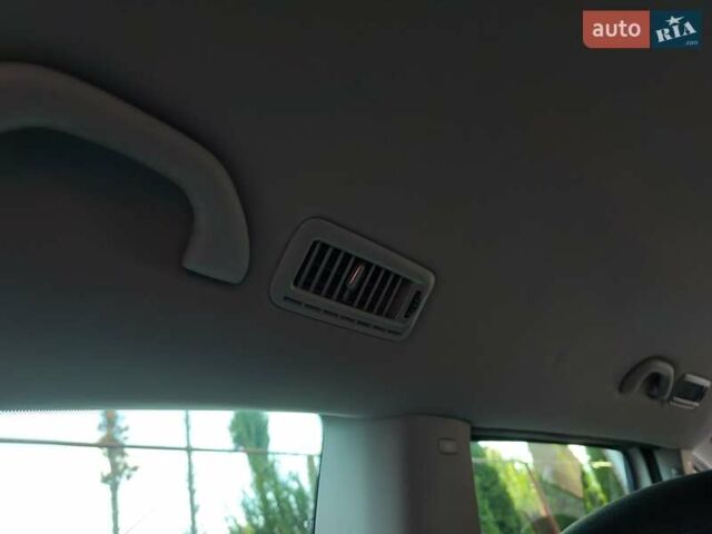 Белый Фольксваген Шаран, объемом двигателя 2 л и пробегом 246 тыс. км за 14299 $, фото 31 на Automoto.ua