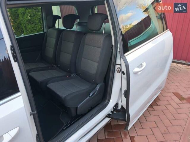 Белый Фольксваген Шаран, объемом двигателя 2 л и пробегом 246 тыс. км за 14299 $, фото 18 на Automoto.ua