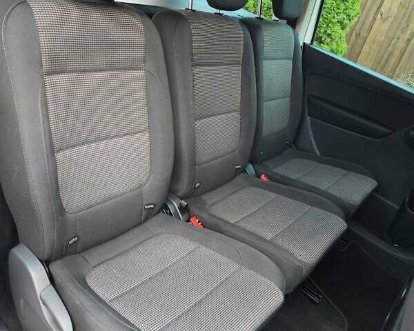 Белый Фольксваген Шаран, объемом двигателя 2 л и пробегом 246 тыс. км за 14299 $, фото 36 на Automoto.ua