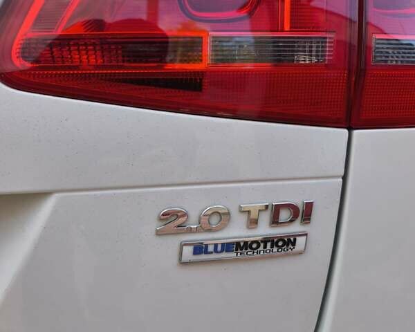 Белый Фольксваген Шаран, объемом двигателя 2 л и пробегом 246 тыс. км за 14299 $, фото 11 на Automoto.ua