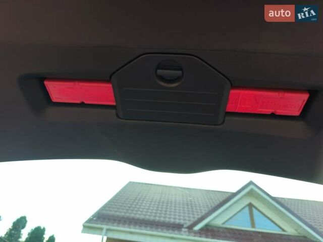 Белый Фольксваген Шаран, объемом двигателя 2 л и пробегом 246 тыс. км за 14299 $, фото 27 на Automoto.ua