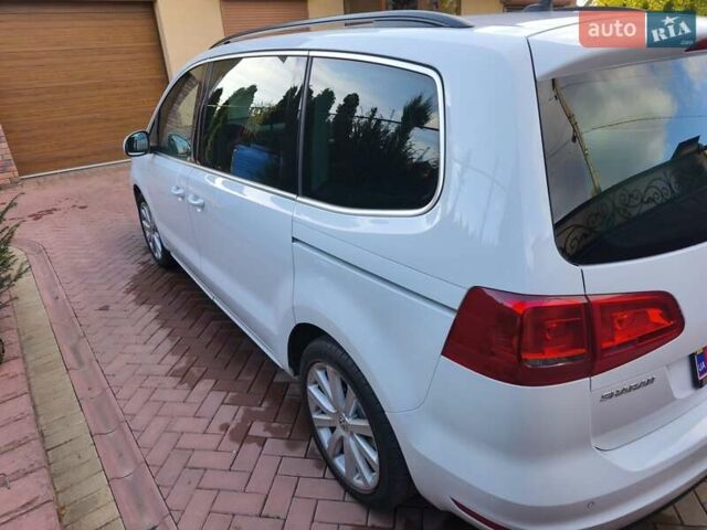 Белый Фольксваген Шаран, объемом двигателя 2 л и пробегом 246 тыс. км за 14299 $, фото 3 на Automoto.ua