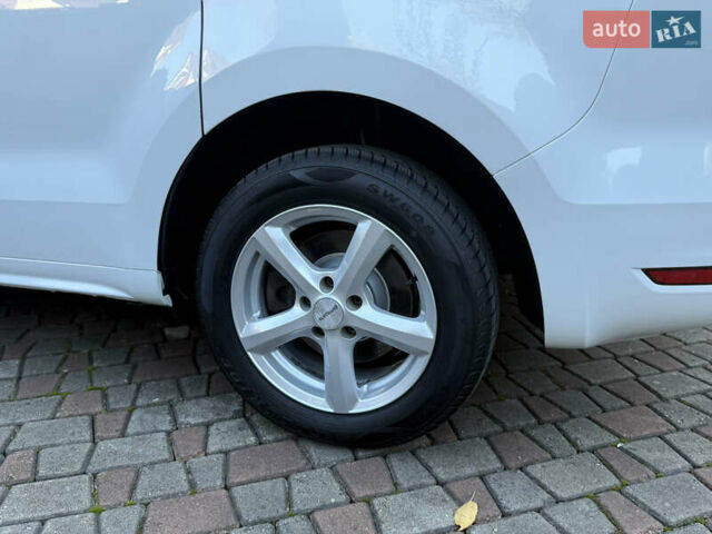 Фольксваген Шаран 2017 в Черновцах на Automoto.ua Белый Фольксваген Шаран, объемом двигателя 1.97 л и пробегом 280 тыс. км за 18800 $, фото 40 на Automoto.ua