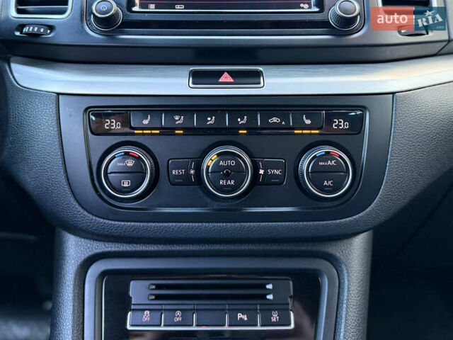 Фольксваген Шаран 2017 в Черновцах на Automoto.ua Белый Фольксваген Шаран, объемом двигателя 1.97 л и пробегом 280 тыс. км за 18800 $, фото 14 на Automoto.ua