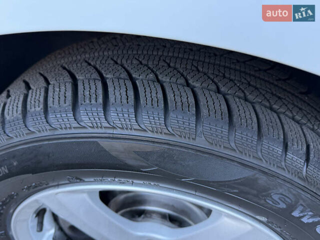 Фольксваген Шаран 2017 в Черновцах на Automoto.ua Белый Фольксваген Шаран, объемом двигателя 1.97 л и пробегом 280 тыс. км за 18800 $, фото 41 на Automoto.ua