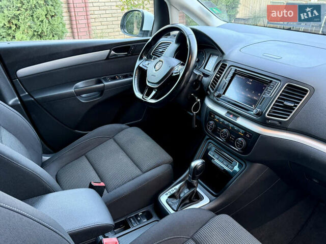 Фольксваген Шаран 2017 в Черновцах на Automoto.ua Белый Фольксваген Шаран, объемом двигателя 1.97 л и пробегом 280 тыс. км за 18800 $, фото 26 на Automoto.ua