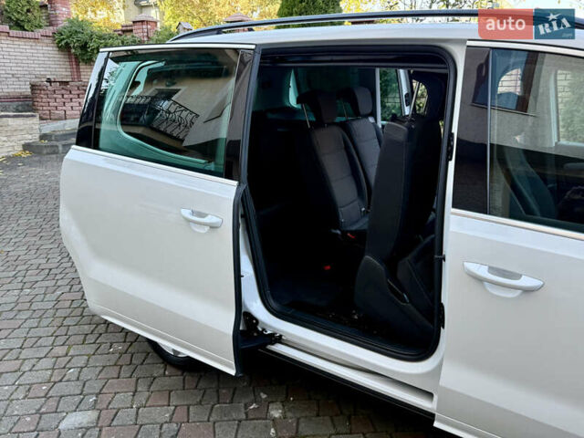 Фольксваген Шаран 2017 в Черновцах на Automoto.ua Белый Фольксваген Шаран, объемом двигателя 1.97 л и пробегом 280 тыс. км за 18800 $, фото 33 на Automoto.ua