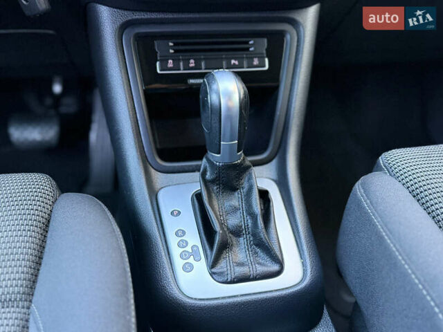 Фольксваген Шаран 2017 в Черновцах на Automoto.ua Белый Фольксваген Шаран, объемом двигателя 1.97 л и пробегом 280 тыс. км за 18800 $, фото 16 на Automoto.ua