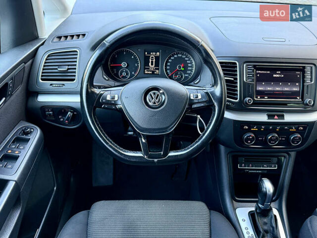 Фольксваген Шаран 2017 в Черновцах на Automoto.ua Белый Фольксваген Шаран, объемом двигателя 1.97 л и пробегом 280 тыс. км за 18800 $, фото 20 на Automoto.ua