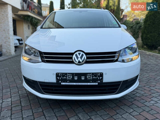 Фольксваген Шаран 2017 в Черновцах на Automoto.ua Белый Фольксваген Шаран, объемом двигателя 1.97 л и пробегом 280 тыс. км за 18800 $, фото 2 на Automoto.ua