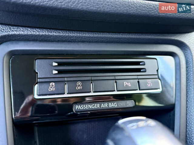 Фольксваген Шаран 2017 в Черновцах на Automoto.ua Белый Фольксваген Шаран, объемом двигателя 1.97 л и пробегом 280 тыс. км за 18800 $, фото 18 на Automoto.ua